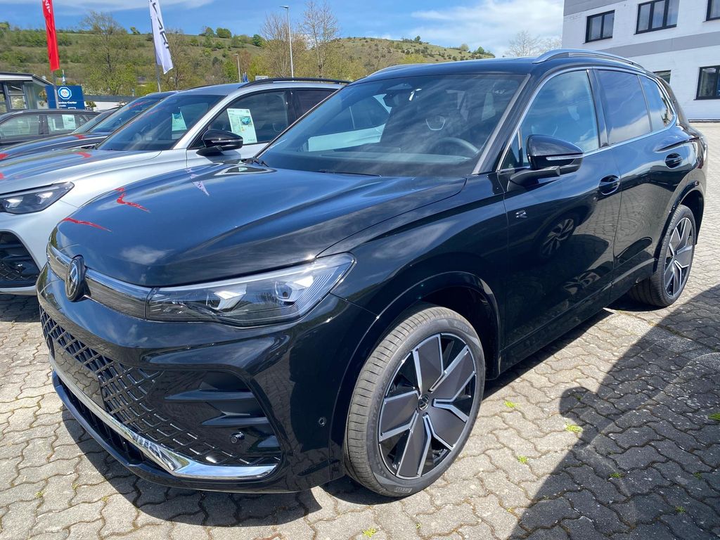 Volkswagen Tiguan 2.0 TDI 4-mo R-Line DSG AHK Matrix 