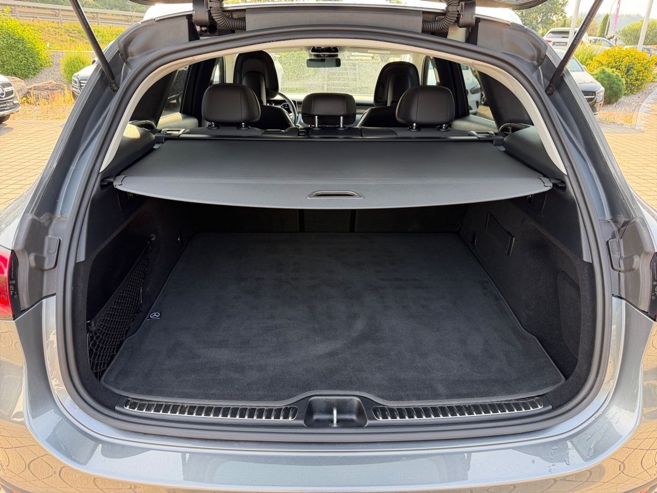 Fahrzeugabbildung Mercedes-Benz GLC 220 d 4M AHK+KAMERA+LED+EASYPACK+