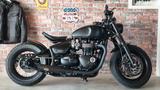 Triumph Bonneville bobber black  Dr. Jekill & Mr. Hyde - CHOPPER BOBBER