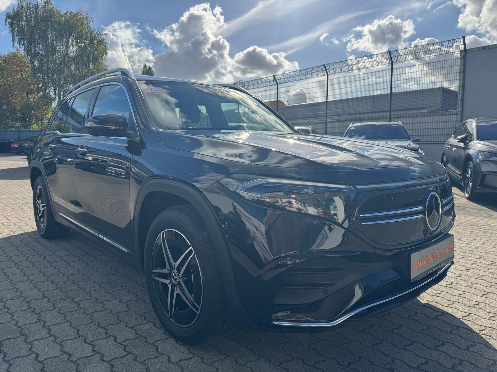 Mercedes-Benz EQB 250 AMG Line 7-SITZER ACC HuD PANO 360° foto 5