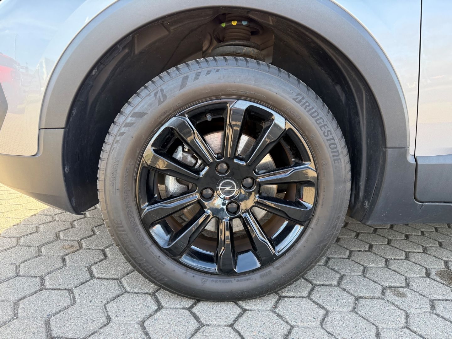 Fahrzeugabbildung Opel Crossland Elegance 1.2 Sitzheizung+Lenkradheizun