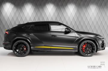 Urus 2022 CAPSULE MATT PANO CARBON 3D
