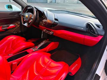 صورة 6 لـ 2018 Ferrari 488 GTB