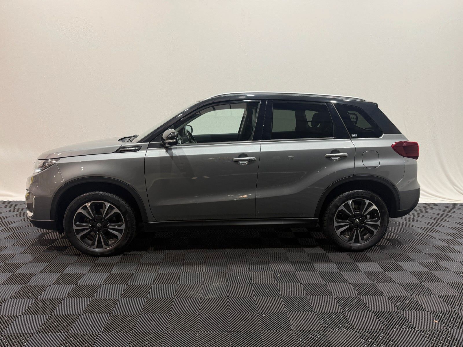 Fahrzeugabbildung Suzuki Vitara 1.4 BOOSTERJET Hybrid Comfort+ 4x4 Autom.