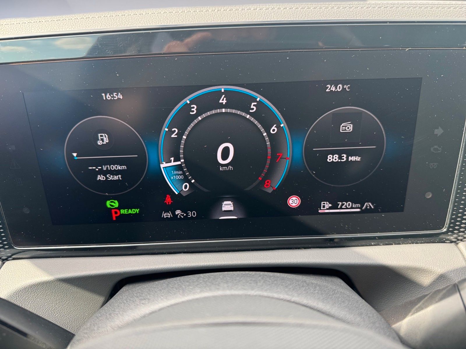 Fahrzeugabbildung Volkswagen Tiguan 1.5 eTSI Life