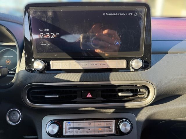 Fahrzeugabbildung Hyundai KONA Trend Elektro 2WD +KLIMA+RFK+NAVI+PDC+LED+U