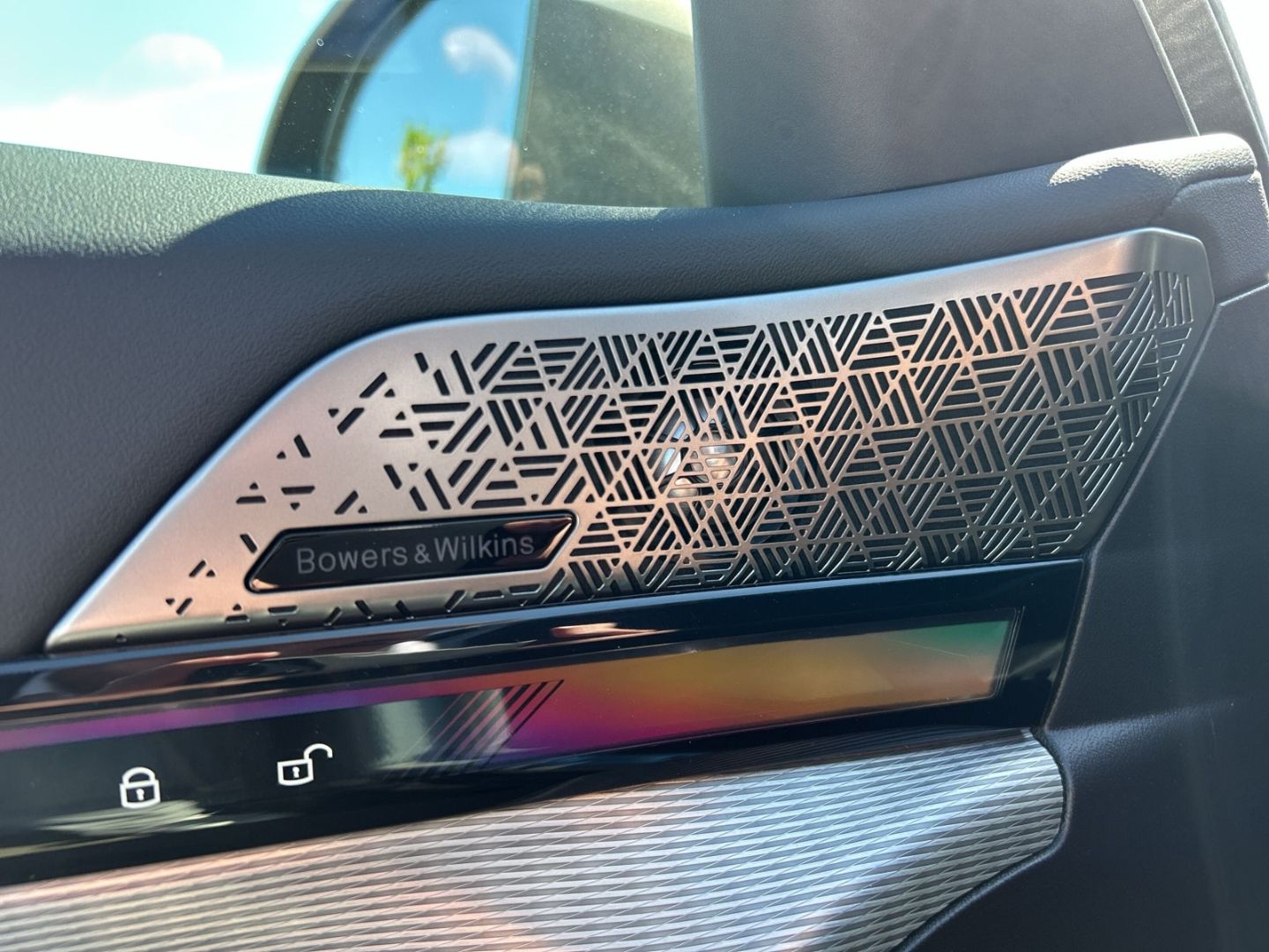Fahrzeugabbildung BMW i5 40 eDrive M Sport Touring eDrive40 Park-Assis