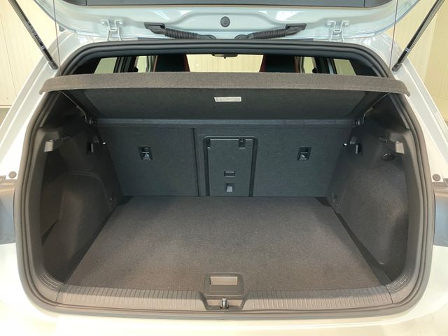 Golf VIII GTI 2.0 TSI DSG NAVI LED-PLUS SOUNDSYS