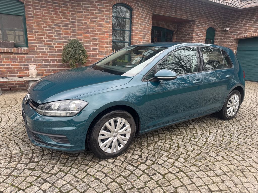 Image of Volkswagen Golf