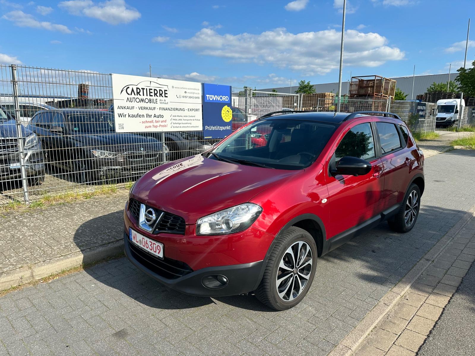 Nissan Qashqai 360 4X4 *PANO*NAVI*TEILLEDER*2.HAND*AHK*