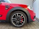 MINI ALL4; LED; ACC; AHK; Panorama; HuD; H&K - rote MINI Countryman Serie