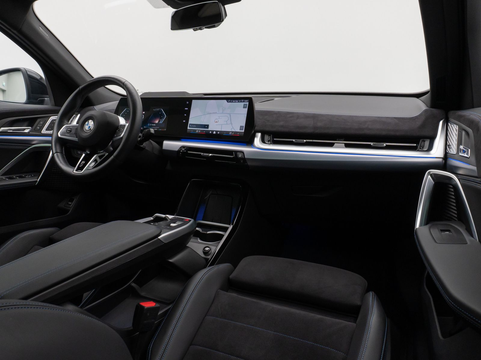 Fahrzeugabbildung BMW X2 xD20d M Sport Panorama 360°HUD DAB H/K 19Zoll