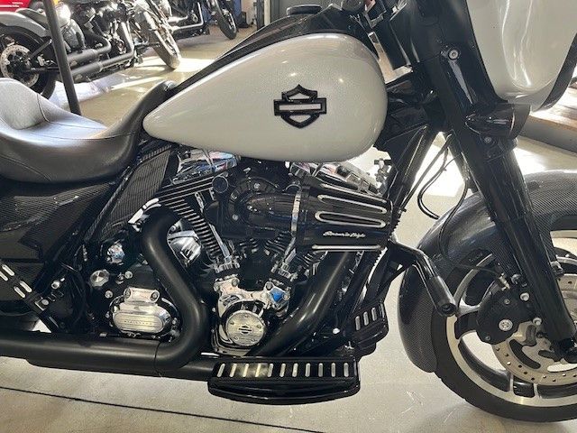 Fahrzeugabbildung Harley-Davidson Street Glide 103 cui