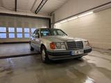 Mercedes-Benz Mercedes W 124 300E - Mercedes-Benz 300: W124 300e