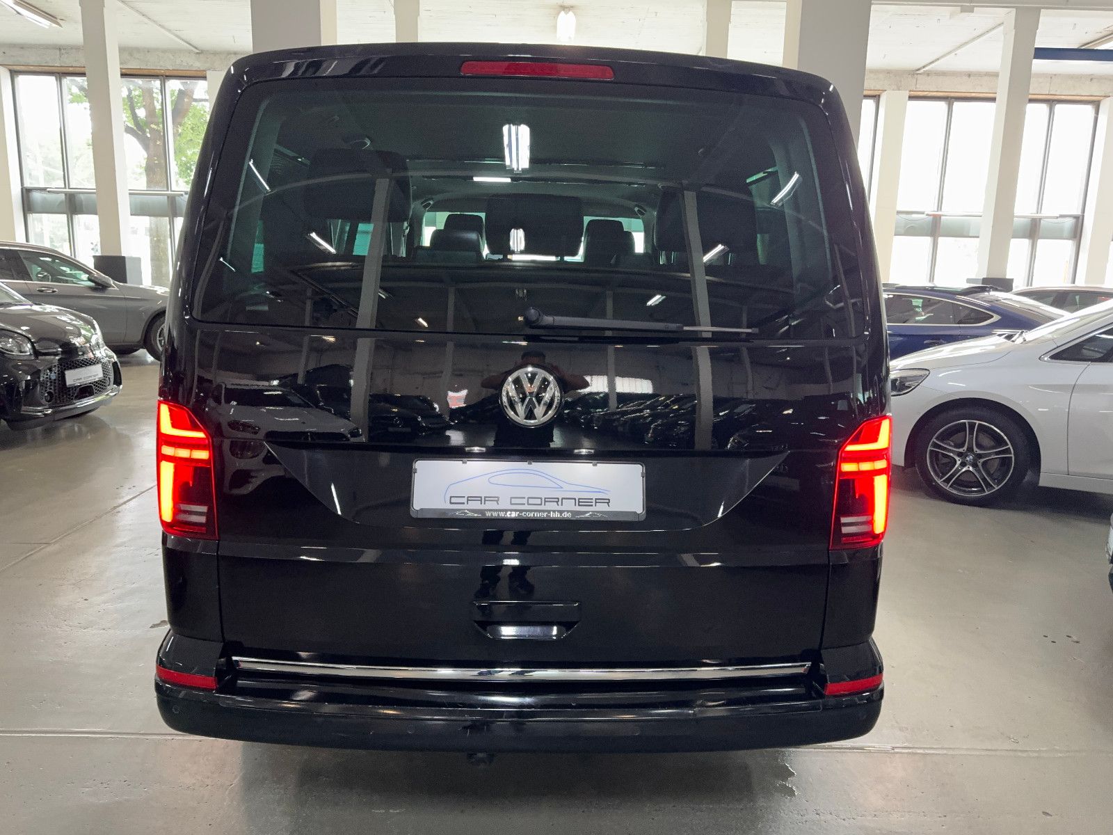 Fahrzeugabbildung Volkswagen T6.1 DSG 4MOTION IQ.DRIVE 7SITZER GENERATION SIX