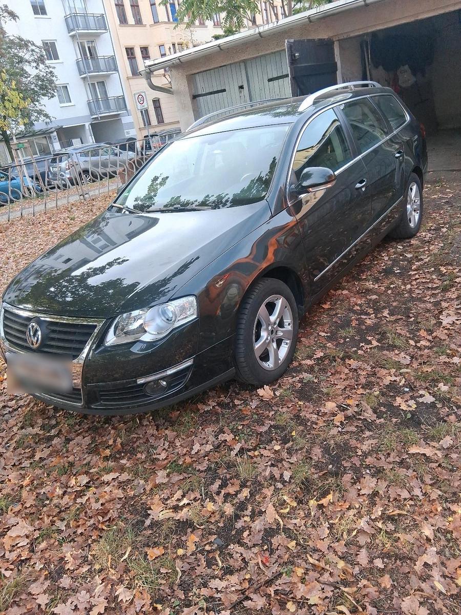 Volkswagen Passat 2007 — rear view