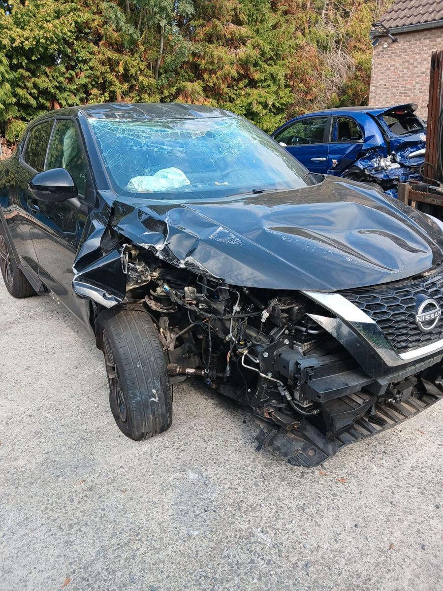Nissan Juke 1.0 DIG-T ACENTA DCT