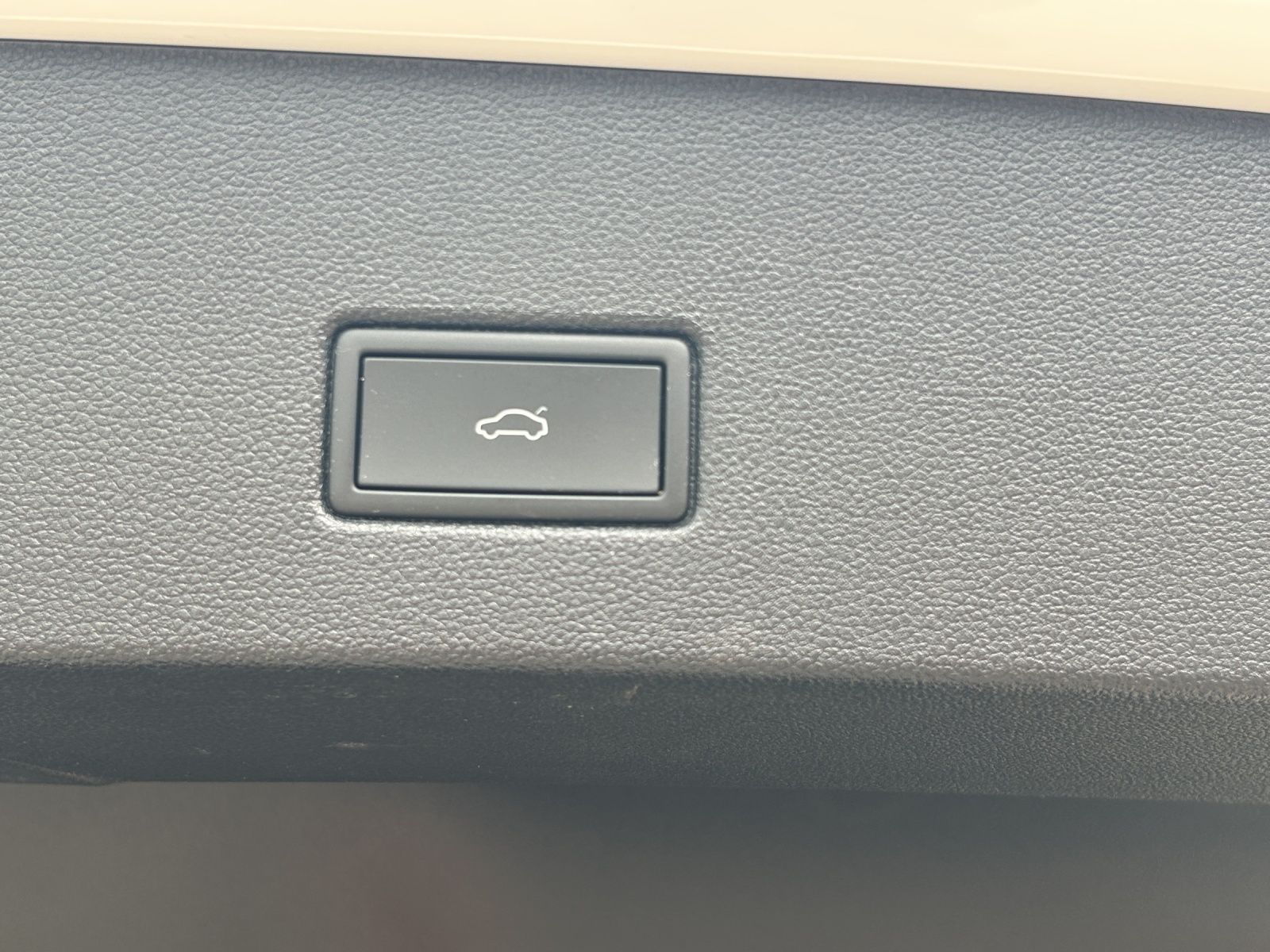 Fahrzeugabbildung Volkswagen T-Roc TDI Style DSG Matrix Navi ACC RFK Pano SHZ
