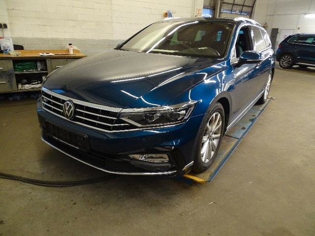 Volkswagen Passat Variant Elegance 4Motion*R-Line*PANORAMA*