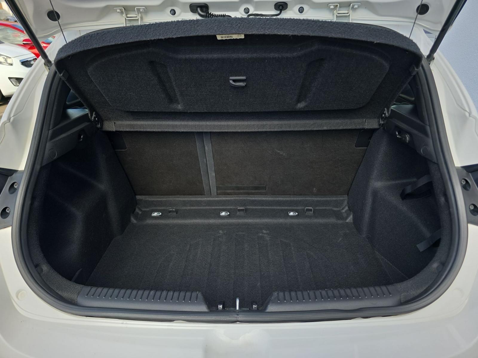 Hyundai i30 1.4 Classic Sitzheizung PDC Bluetooth Klima