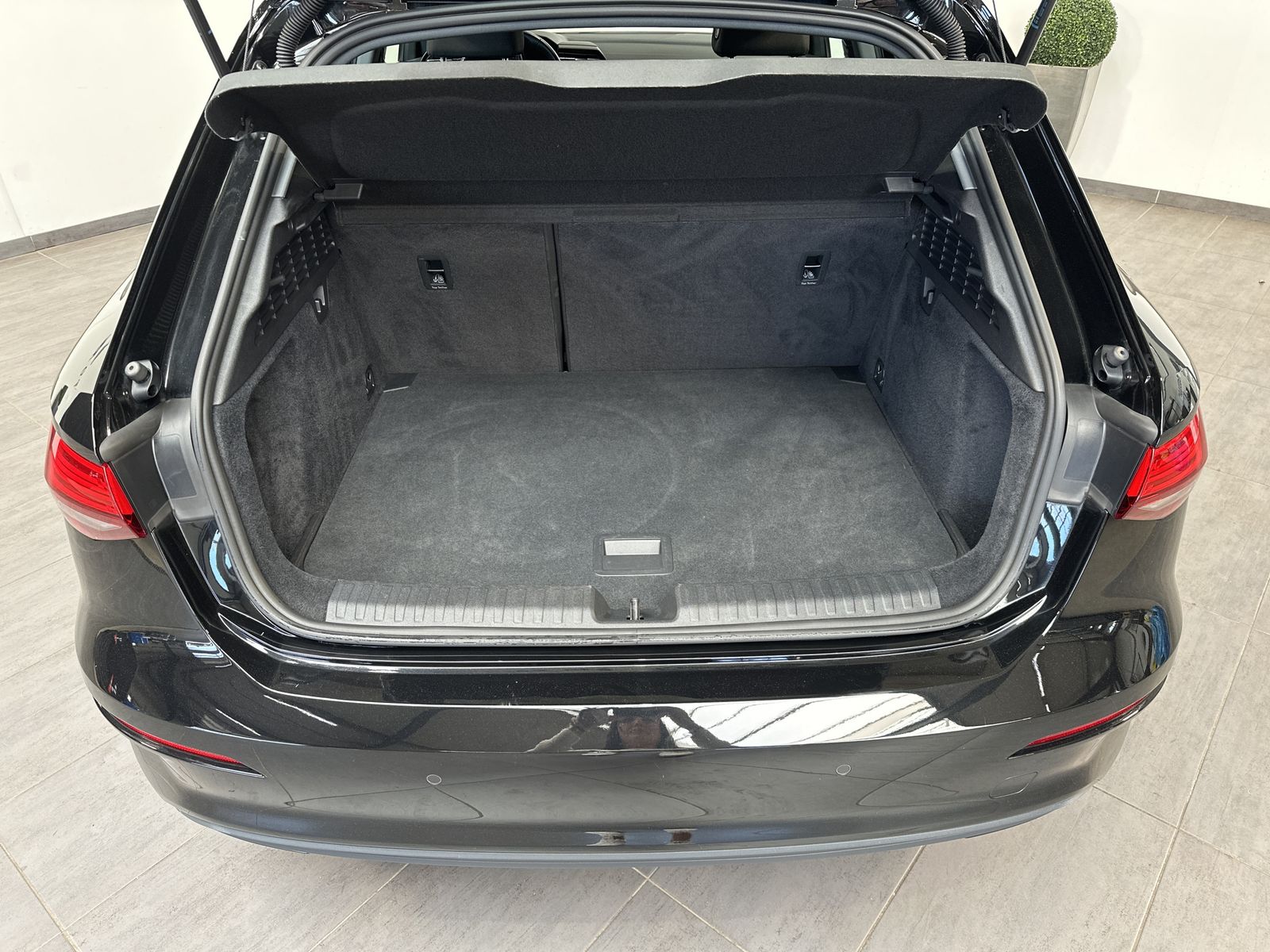 Fahrzeugabbildung Audi A3 SpB 35 TDI NAV+LED+KLIMAAUT+SHZ+VKZ+VCOCKPIT