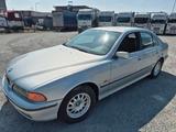 BMW E39 523i - BMW 523 aus 1996: 523i