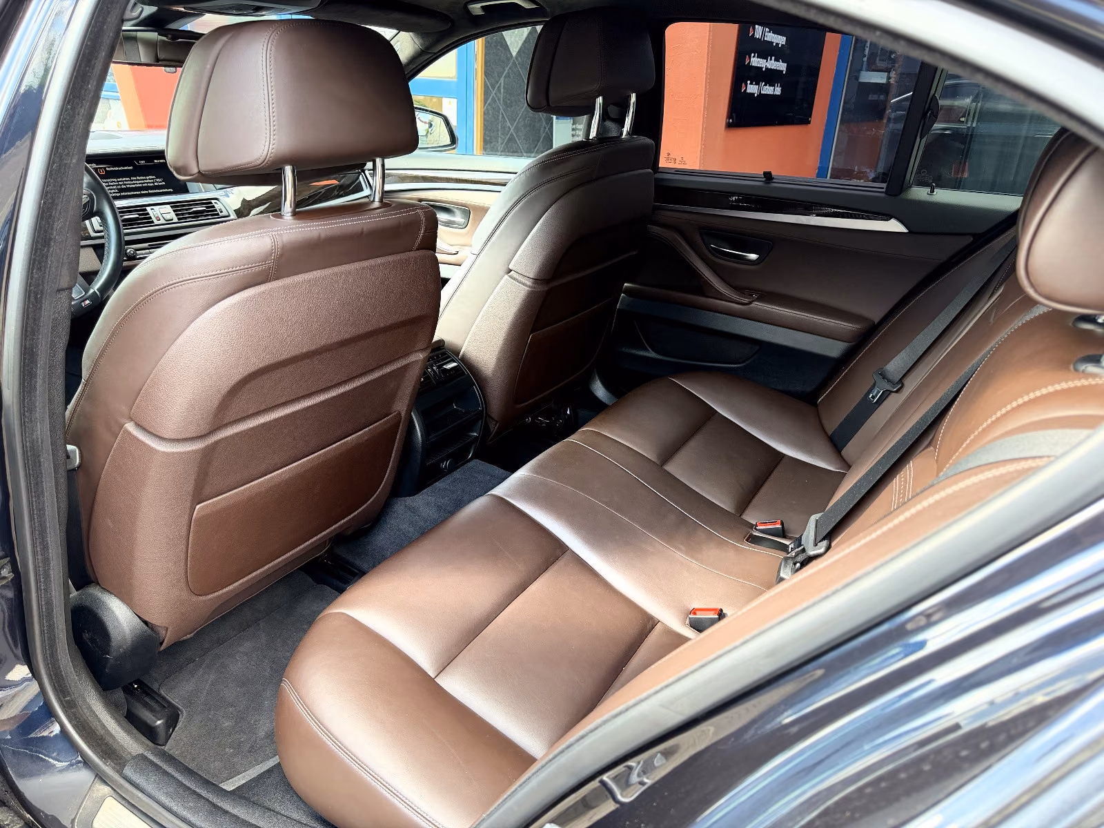 BMW 550i LCI M Sport | 449 ch | BVA | Affichage tête haute | Soft Close | Caméras 360 | Harman Kardon