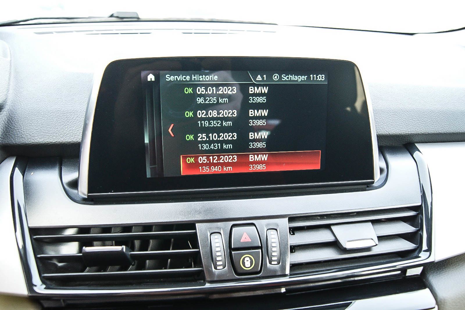 Fahrzeugabbildung BMW 218 Gran Tourer d Advantage BUSINESS NAVIGATION