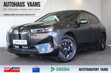 BMW iX 40 xDrive LUFT+SOFT+HK+HUD+GESTIK+PANO+AHK