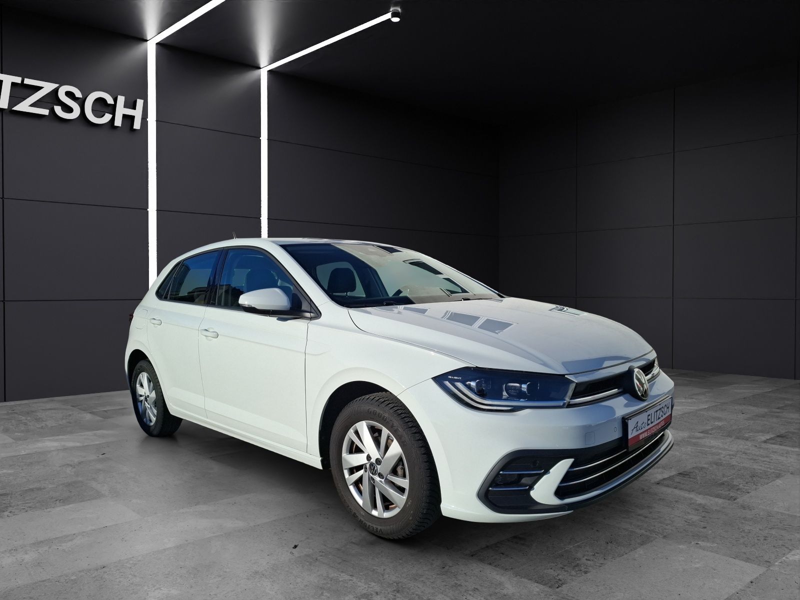 Fahrzeugabbildung Volkswagen Polo TSI Style Matrix Navi AID ACC PDC SH LM