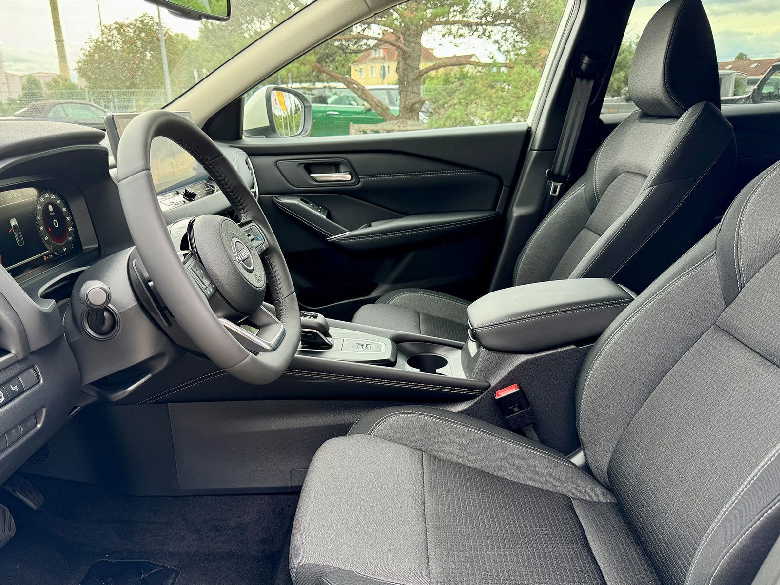 Fahrzeugabbildung Nissan Qashqai 1.3DIG-T AT N-Connecta SHZ+ProPILOT+AHK