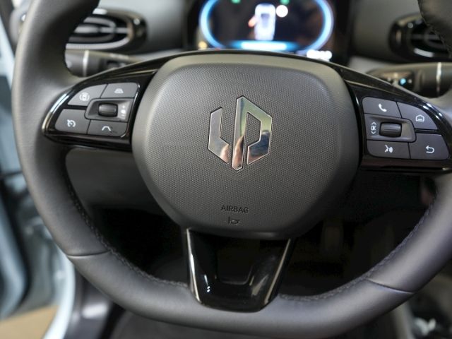 T03 DESIGN 37,3 kWH+RÜCKFAHRKAMERA+PANORAMADACH+