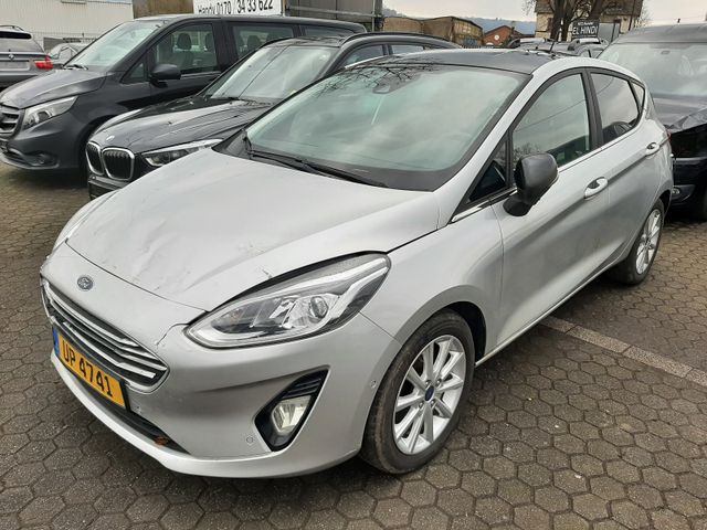 Ford Fiesta Titanium-Radio-Klima