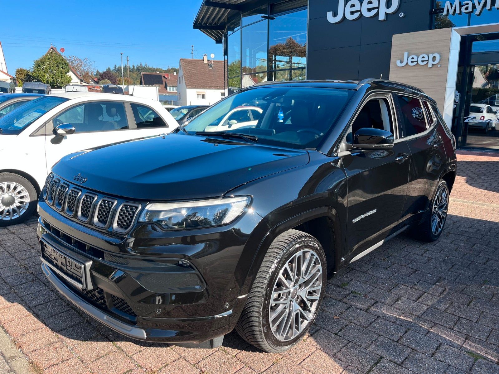 Fahrzeugabbildung Jeep Compass Summit Mild-Hybrid FWD Navi elektr. uvm