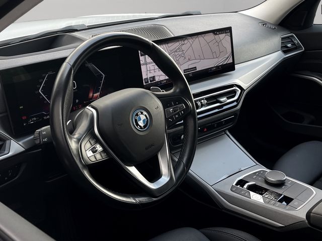 Foto Nummer 7: BMW 330e
