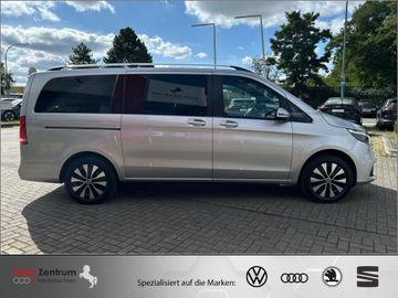 Mercedes V 220 - 5