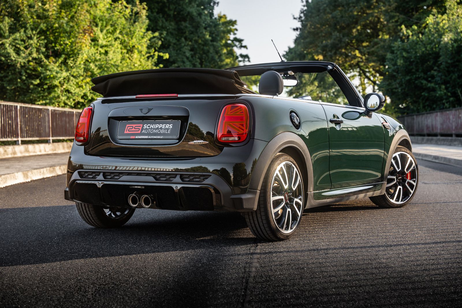 Fahrzeugabbildung MINI John Cooper Works Cabrio FACELIFT/AERO-PACK/LED