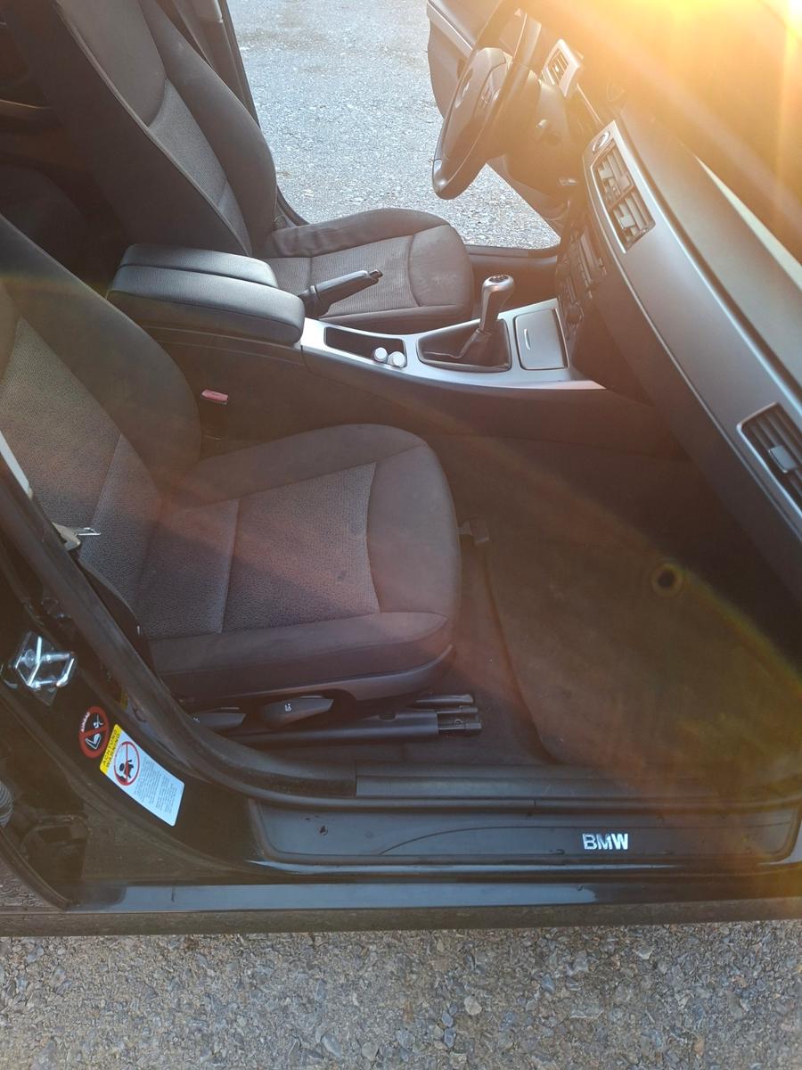 BMW 318 2006 — photo 7