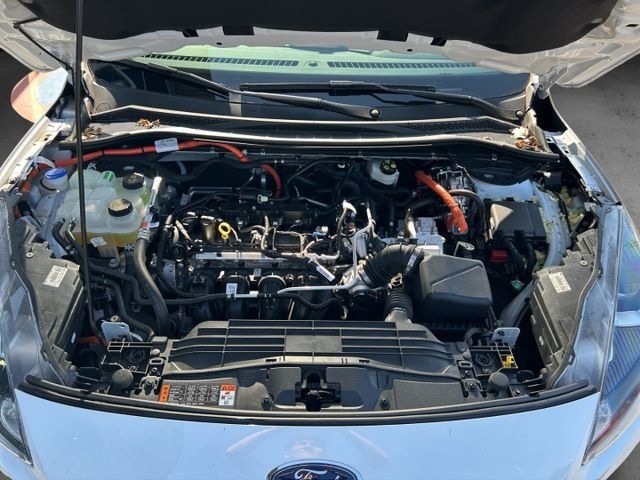 Fahrzeugabbildung Ford Kuga Titanium FHEV GJR Winter Pa NAVI PDC Kamera