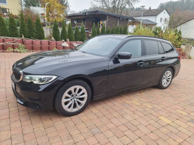 BMW 320d Touring Automatik AHK Pano HUD LED NAVI