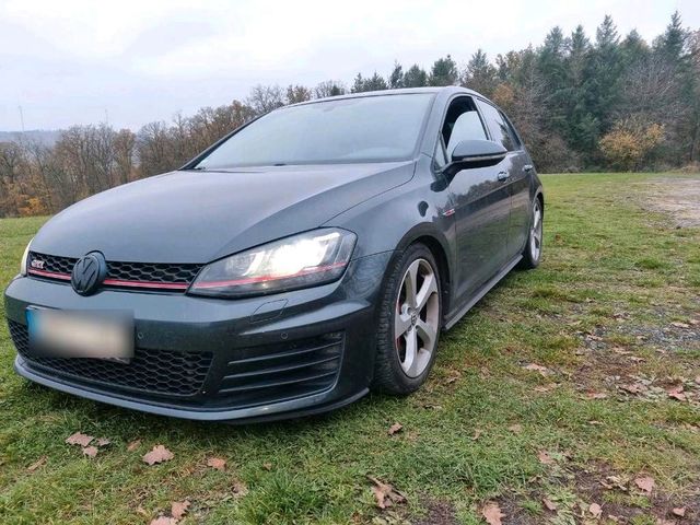 Volkswagen Golf VII GTi Performance DSG