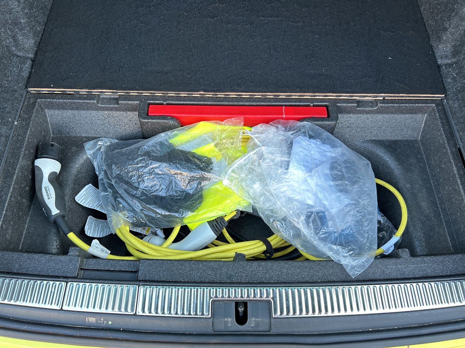 Fahrzeugabbildung SKODA Superb Combi Sportline iV Matrix STH AHK SH PANO