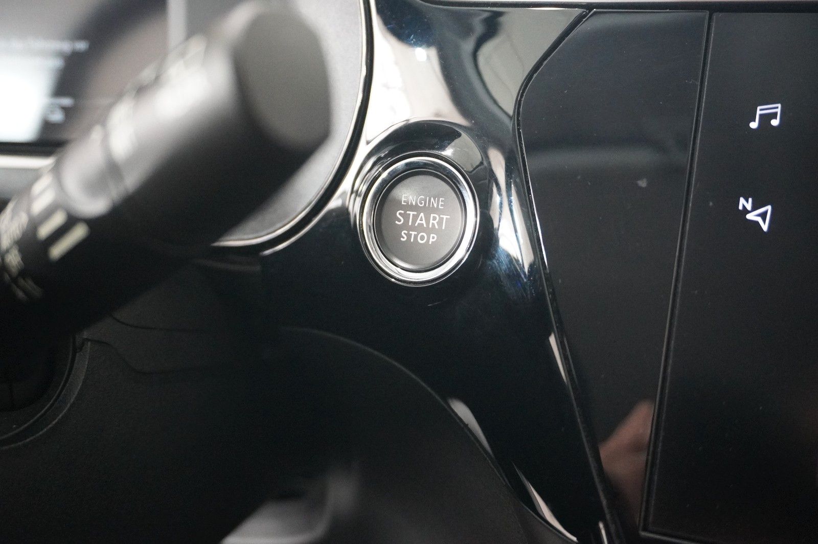 Fahrzeugabbildung Opel Corsa-e F ELEGANCE 3-PHASIG NAVI/LED/KAMERA/DAB+