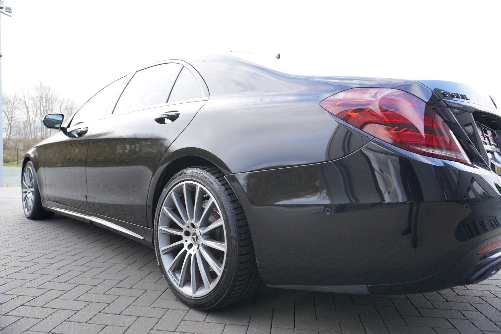 Fahrzeugabbildung Mercedes-Benz S 560 4Matic L