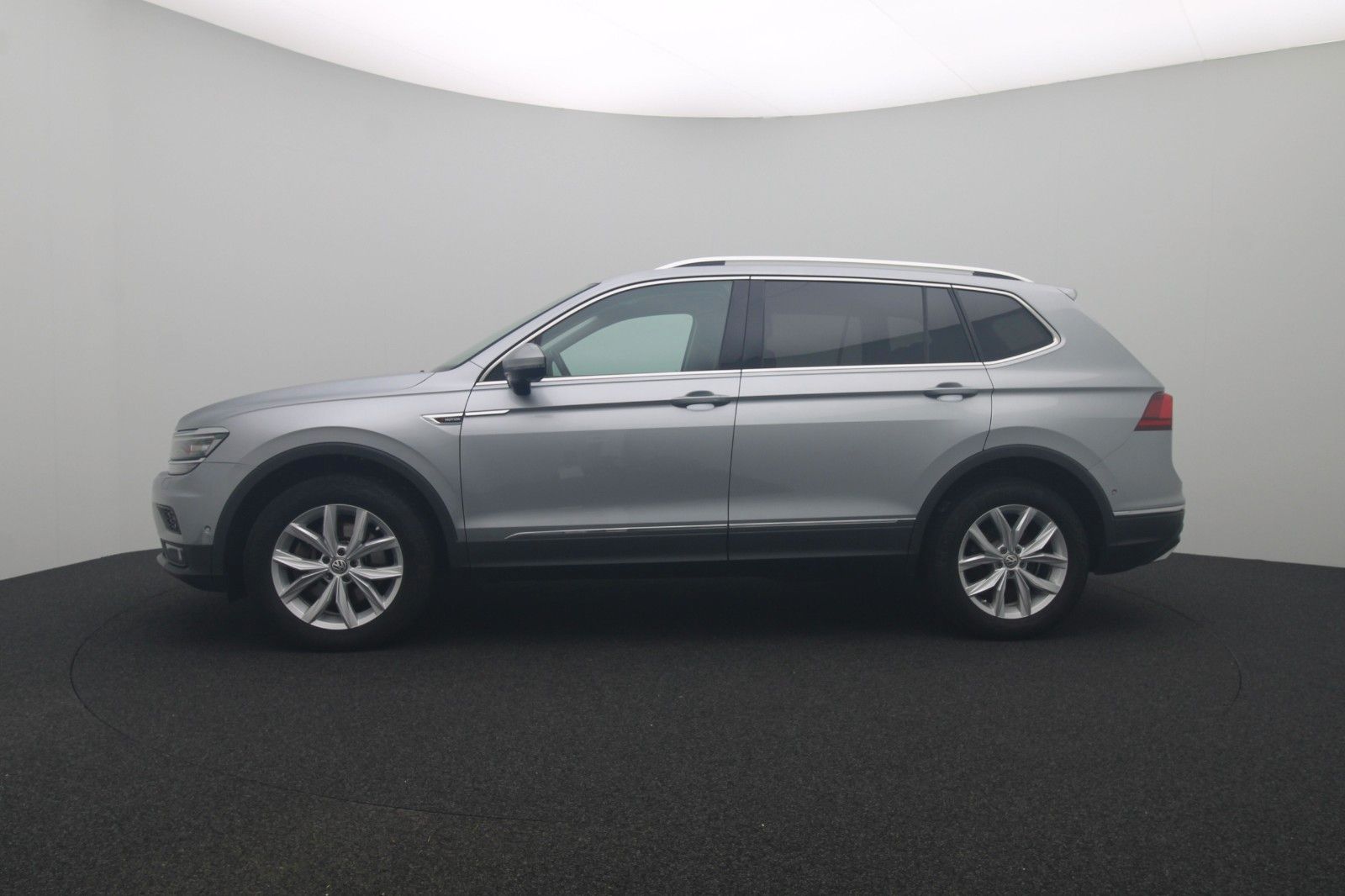 Fahrzeugabbildung Volkswagen Tiguan Allspace Highline 4M ACC Panorama Kamera