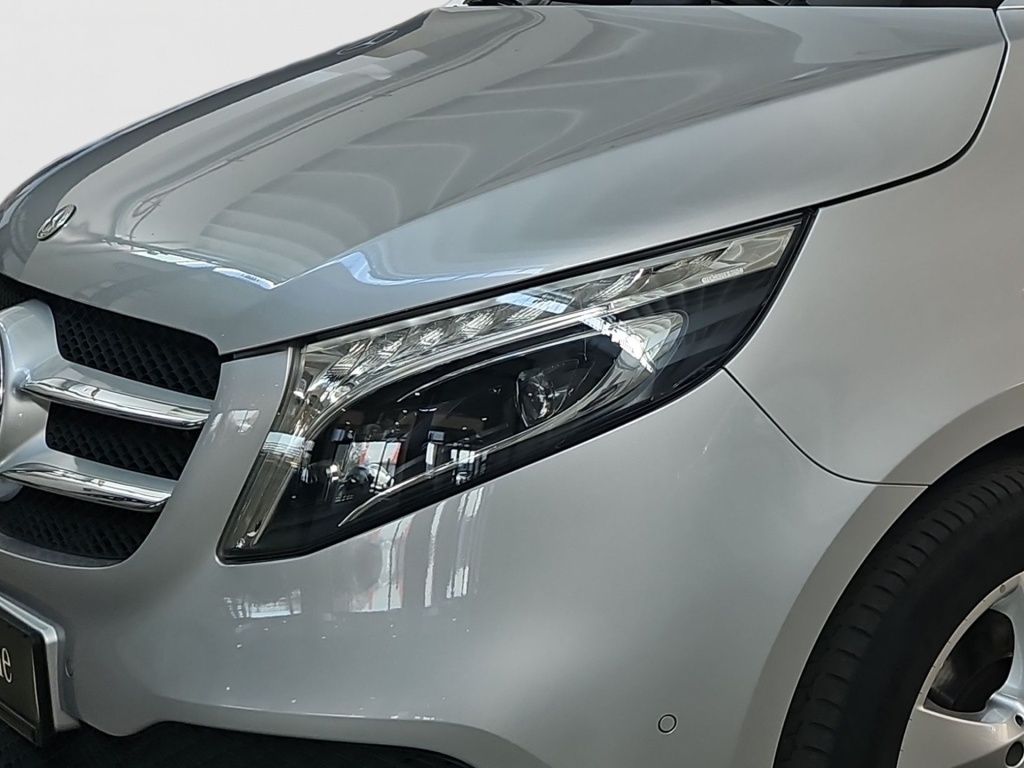 Fahrzeugabbildung Mercedes-Benz V 300 ED kompakt 4x4 5 Sitze 2,5tAHK LED 10''MBU