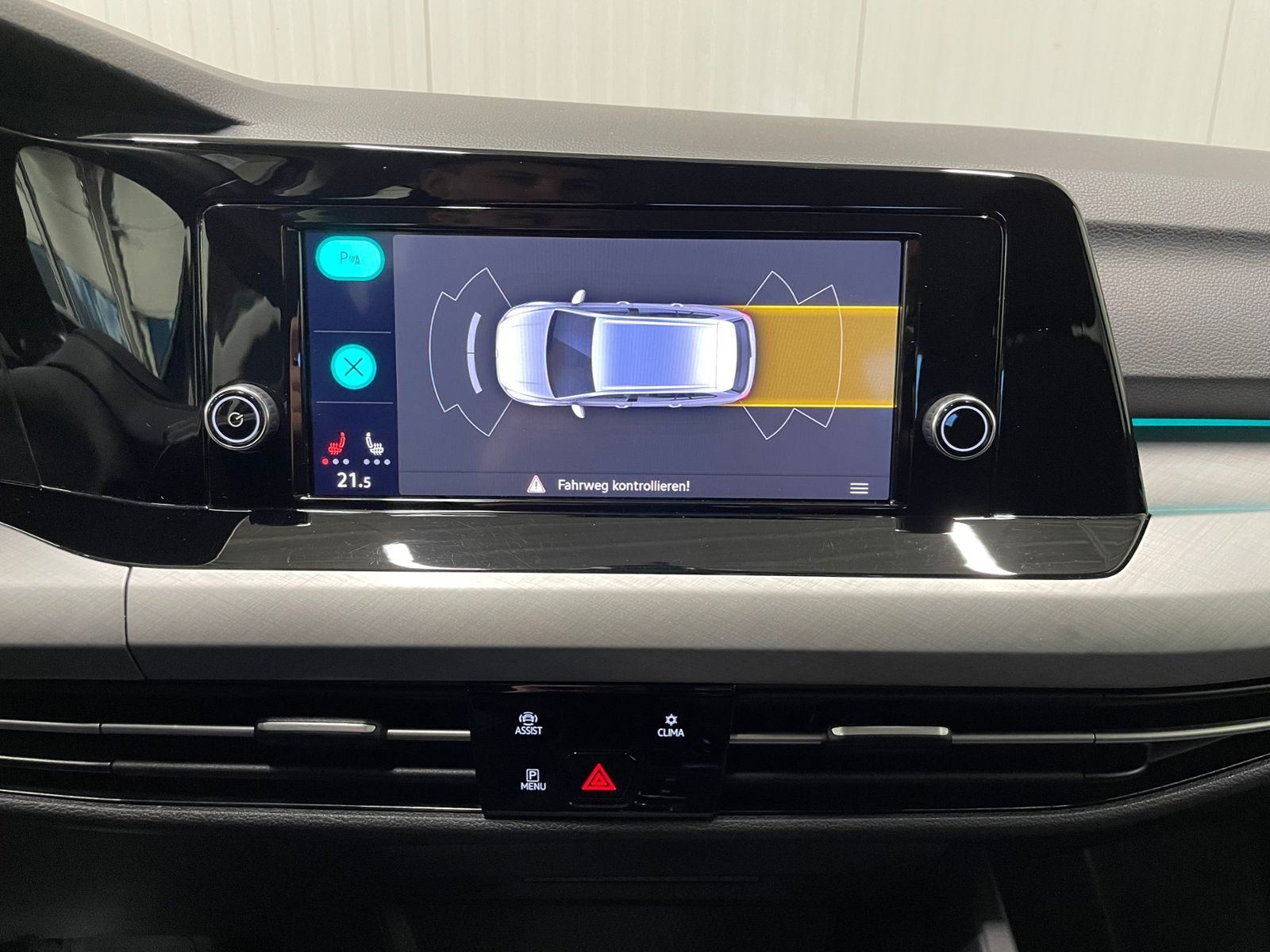 Golf VIII Variant Life 2.0 TDI DSG APP SHZ LED