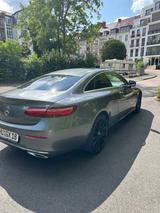 Mercedes-Benz E 200 Autom. 9G Tronic mit Burmester - Mercedes-Benz E-Klasse Gebrauchtwagen in Frankfurt