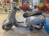 Vespa Primavera S 50 fahrbar mit Autoführerschein - VESPA PRIMAVERA 50 S