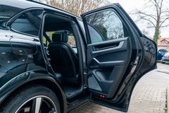 PORSCHE Cayenne S/ 1. HD./ LUFT/ BURMESTER/ INNODRIVE PORSCHE Cayenne S/ 1. HD./ LUFT/ BURMESTER/ INNODRIVE